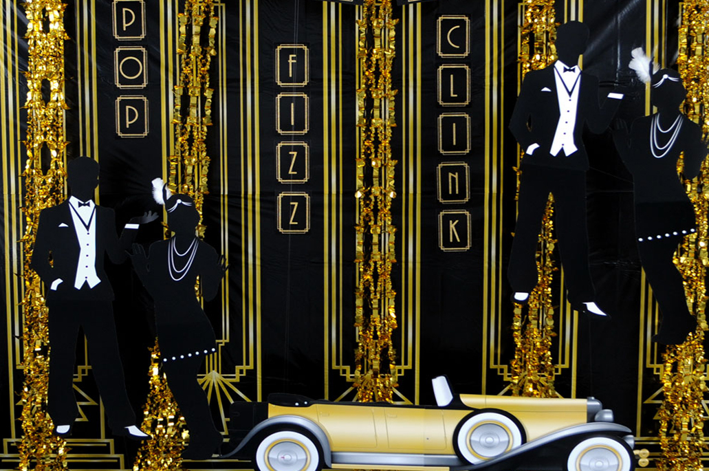 Must-Haves for a Glitzy and Glam Roaring 20's Gatsby Soiree